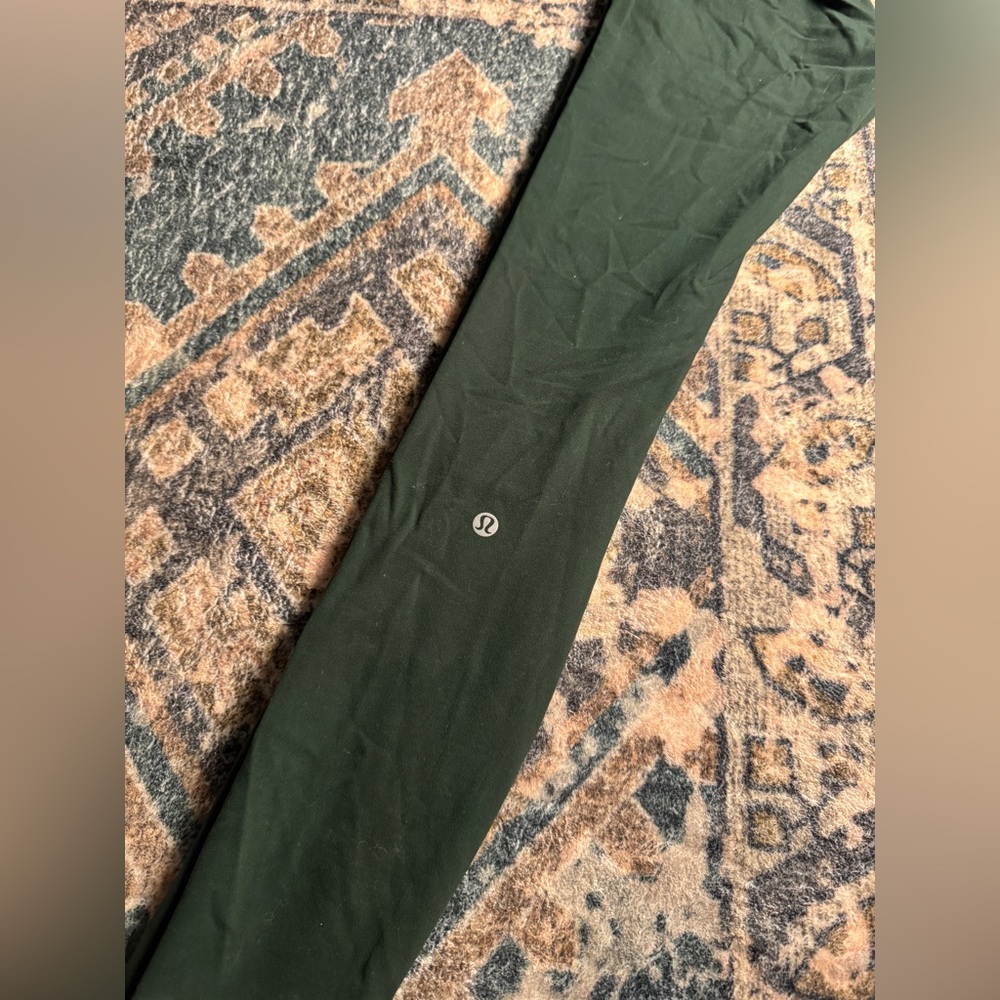 Lululemon - Picture 4 of 4